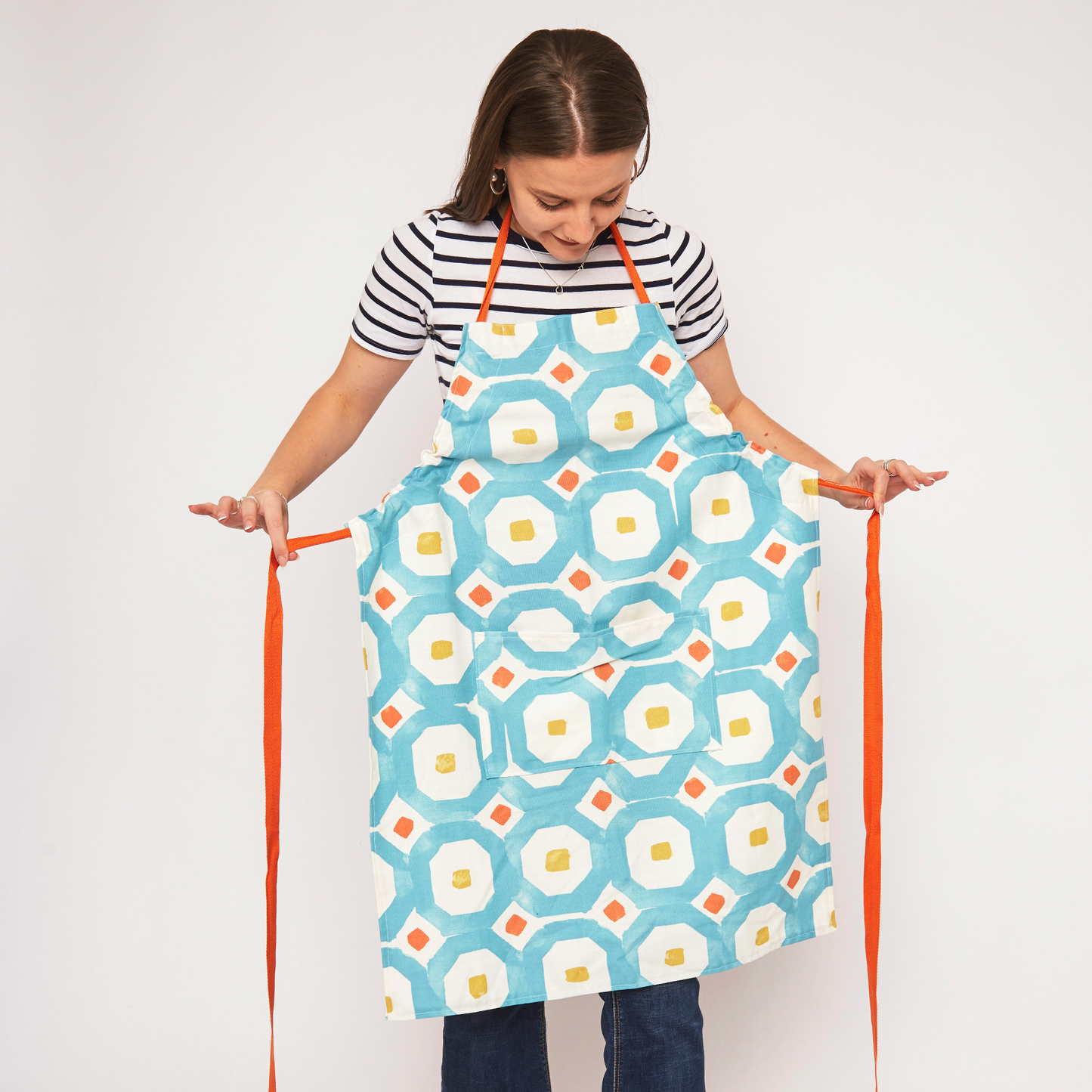 SCHOOL LICENCE: Adjustable Apron Sewing Pattern