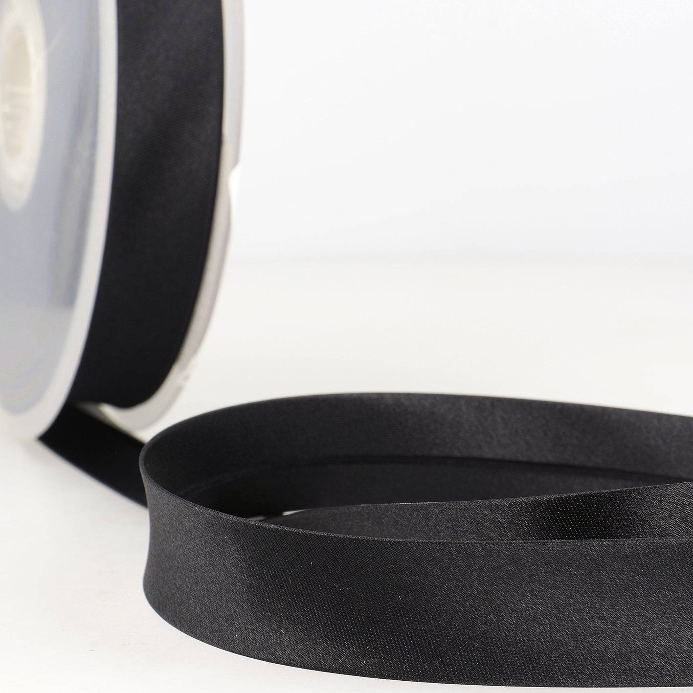 Trim: Bias Binding: Satin: 20mm: Black