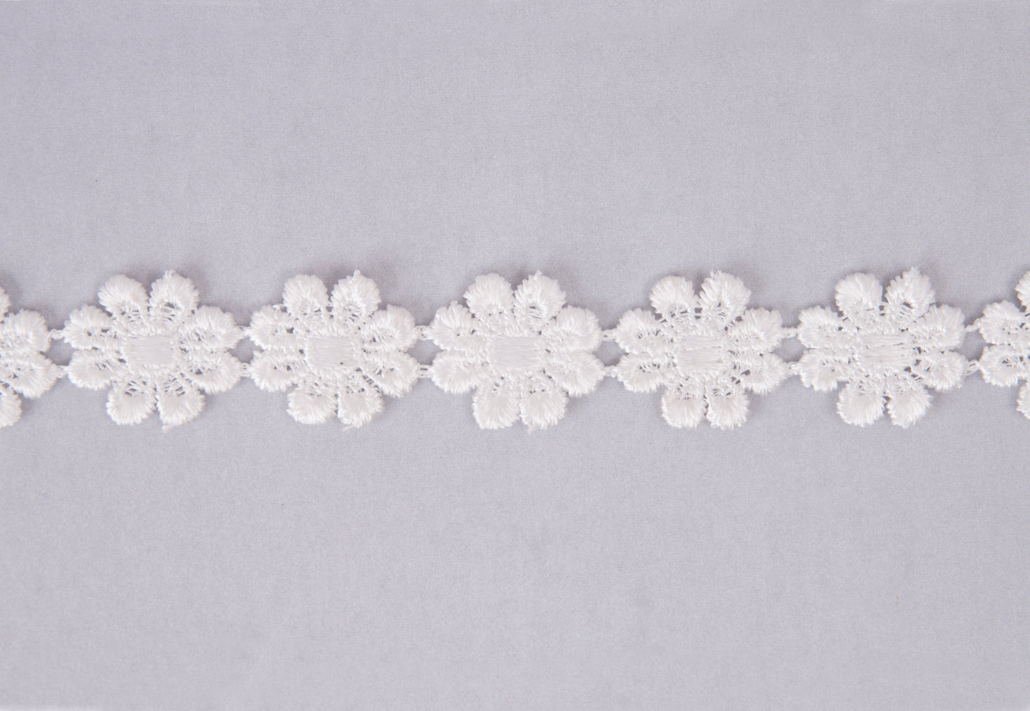 Trim: Lace: Guipure: Daisy: 25mm: Ivory