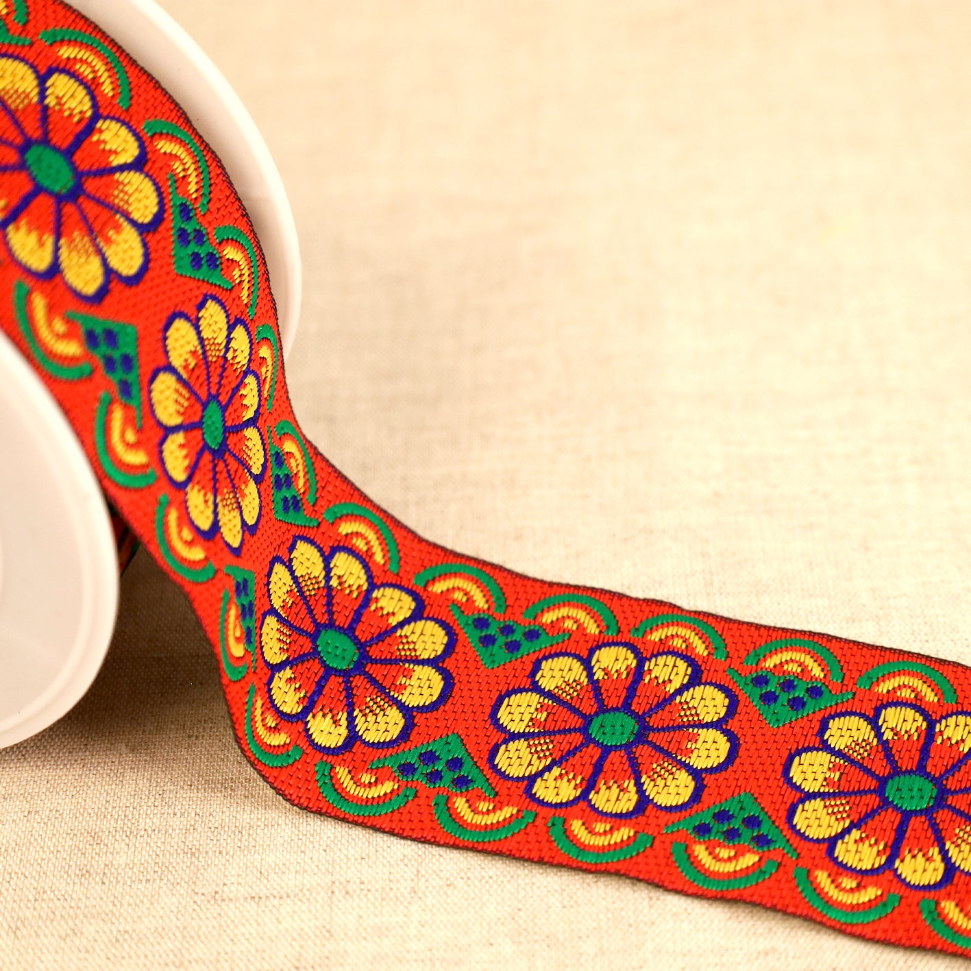Trim: Jacquard: 10m : Red